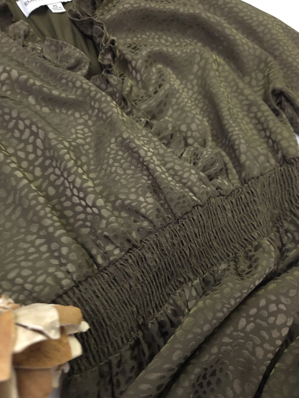 Emma & Michelle Olive Green Ruffled Waist Smocked Dress Sz PS - Picture 11 of 13